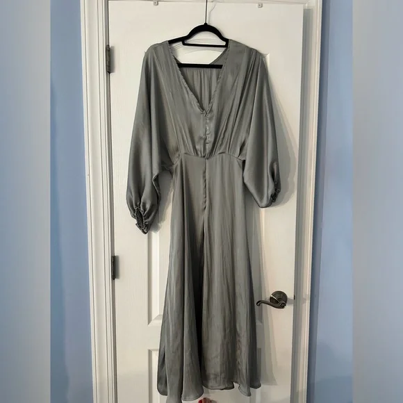 ASTR The Label Marin Dolman Satin Dress - Picture 4 of 4